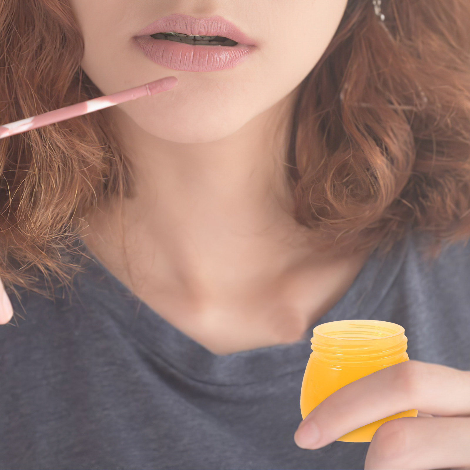 Kleine, lege crèmecontainer va - Lip Balm recensie en prijs